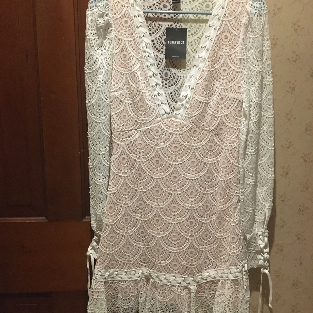 3/$15 Fun and flirty dress! NWT